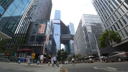 Buildings around SHENZHEN BAY STARTUP PLAZA.