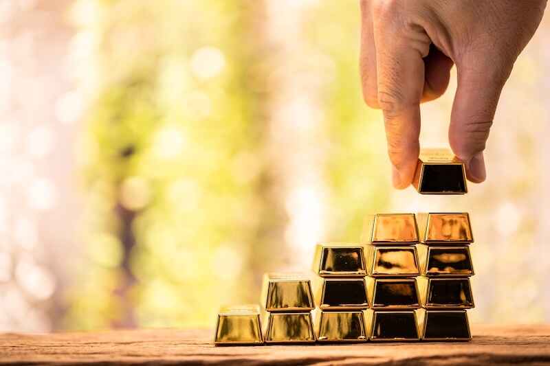 <em>Buy This, Not That</em>: The “Better” Way to Own Gold at All-Time Highs